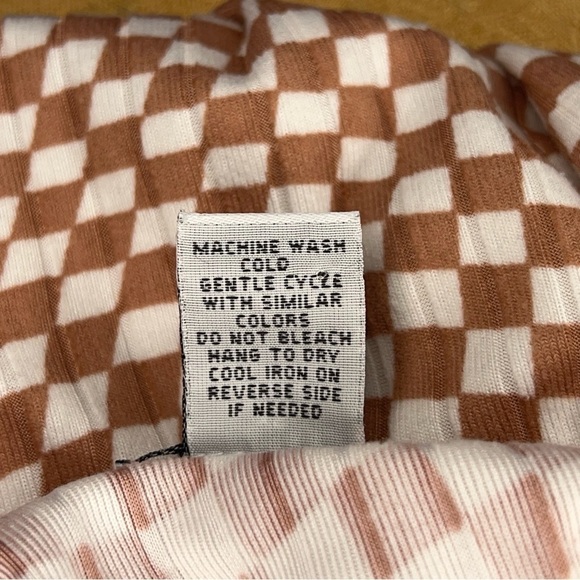 XS Y2K RUE21 CHECKERED BEIGE WHITE BODYSUIT LONG SLEEVE STRETCH - Picture 13 of 13